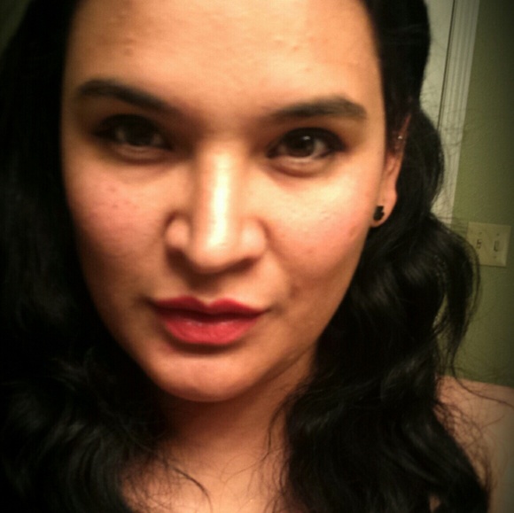 Meet your Posher, Lily - Picture 2 of 2